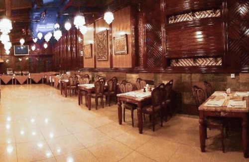 Amman Apartment | Welcoming Jad Hotel Suites: Family-Friendly with Hot Tub