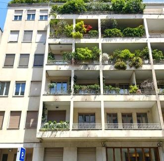 Tricolore Apartment | Jada Monforte- Exclusive Apt in the Heart of the City