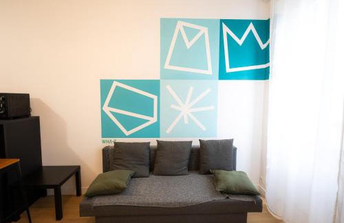 4th Arrondissement Apartment | Elegant Jade Apartment in the Heart of Marseille