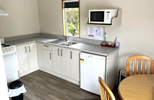 Hokitika Hotel | Exceptional Jade Court Motel: Family-Friendly & Accessible