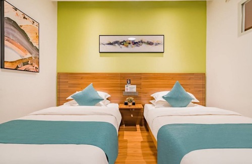 Shenzhen Hotel | Jade Holiday Inn Luohu Port