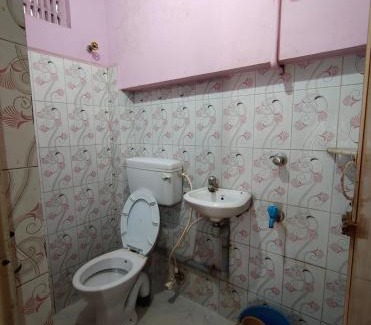 Mayapur House | Budget-Friendly Stay at Jagannath Guest House with Child Care
