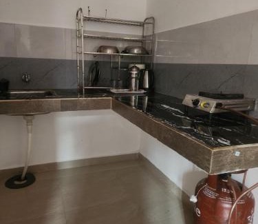 Palampur House | Top-Rated Jagdishwary Kuteer: Family-Friendly Retreat