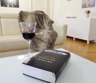 Hohen Niendorf Apartment | Discover Jagdschloß zu Hohen Niendorf - Family & Pet Friendly