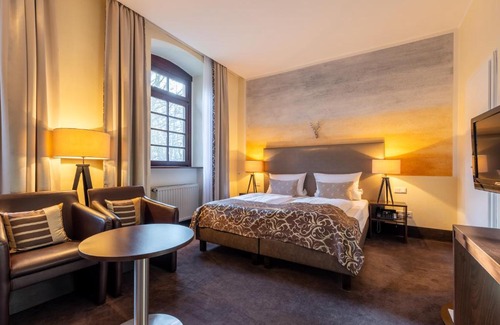 Ruedesheim am Rhein Hotel | Relax at Jagdschloss Hotel Niederwald with Ocean Views & Spa