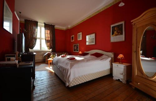 Quitzin Bed & Breakfast | Discover Jagdschloss Quitzin: Family & Pet Friendly Retreat