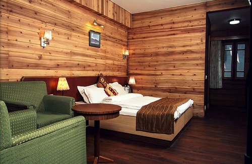 Mirik Hotel | Budget-Friendly Stay at Jagjeet Hotel with Great Amenities