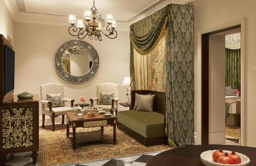 Jaipur Hotel | Experience Jai Mahal Palace: Beachfront Bliss Awaits