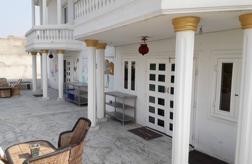 Shyam Nagar Villa | Family-Friendly Jaipur Sundeck Homestay Near Major Attractions