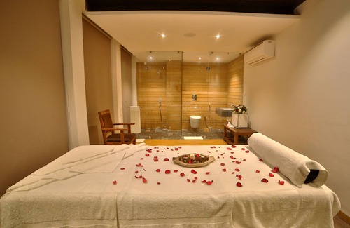 Jaisamand Resort | Experience Jaisamand Island Resort with Pool and Spa Access