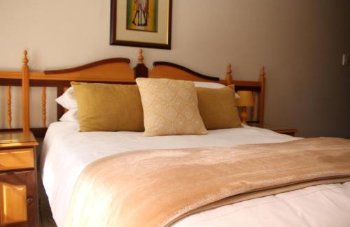 Potchefstroom Bed & Breakfast | Explore Jakkalsdraai Guest House: 4-Star Comfort Awaits