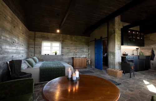 Hvolsvollur Ski Chalet | Experience Jakob's Old Farmhouse: 10/10 Guest Rated Retreat