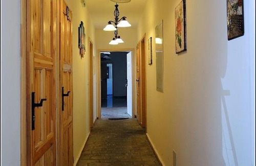 Velka Jesenice Hotel | Inviting Jakubův Nový Dvůr: Pet-Friendly & Child Friendly Stay