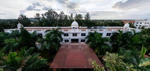 Somnathpur Resort | Relax at Jal Mahal Resort and Spa with Pool & Breakfast