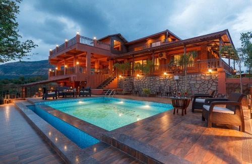 Paud Villa | Experience Tranquility at Jalanta Stays – Lake View Retreat