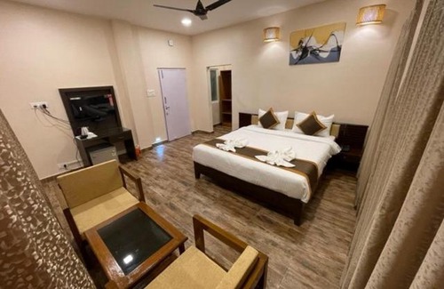 Madari Hat Hotel | Jaldapara Forest Tourist Lodge JFTL