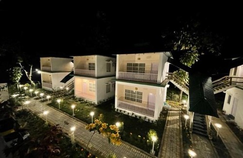 Madari Hat Hotel | Jaldapara Forest Tourist Lodge JFTL