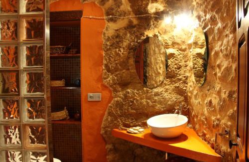Biar House | Discover Jamarauja: Family-Friendly Getaway with Kitchen 