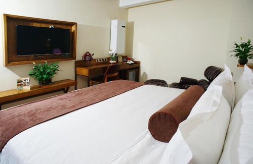 Yanta Qu Hotel | Discover James Joyce Hotel in Xi'an with Family-Friendly Amenities