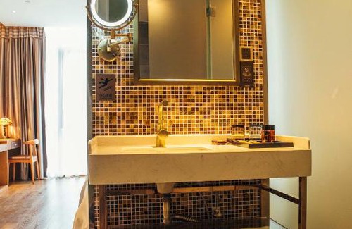Zhuhai Chimelong Hotel | Family-Friendly Stay at James Joyce Hotel Zhuhai Hengqin