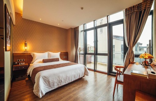 Zhuhai Chimelong Hotel | Family-Friendly Stay at James Joyce Hotel Zhuhai Hengqin
