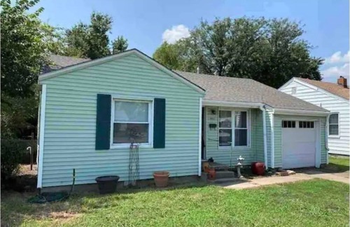 Ponca City House | Modern and Cheerful Stay at James' Pet-Friendly Home