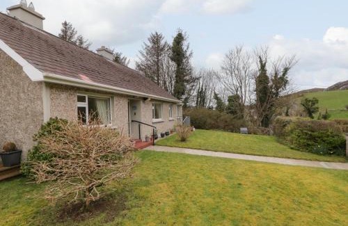 Maghernalaght House | Charming James Neills Cottage: Pet & Child Friendly Retreat