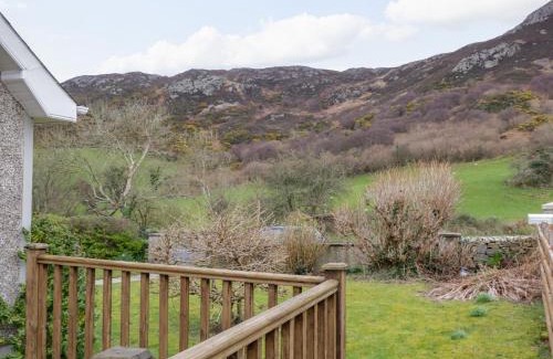 Maghernalaght House | Charming James Neills Cottage: Pet & Child Friendly Retreat
