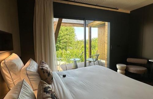 Eguisheim Hotel | Elegant James Vignoble Hôtel with Ocean View & Spa Amenities