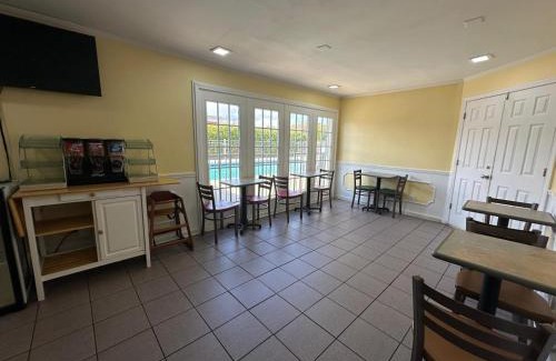 Winder Hotel | Family-Friendly Stay at Jameson Inn Winder with Pool Access