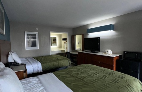 Winder Hotel | Relaxing Stay at Jameson Inn Winder with Pool & Breakfast