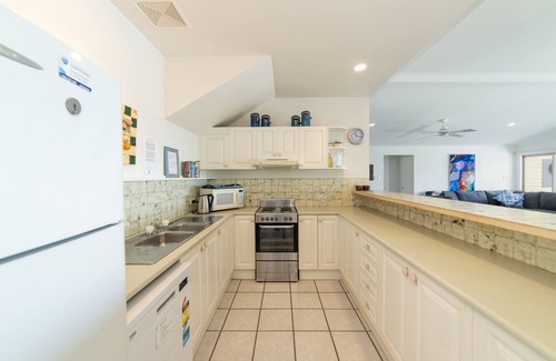 Vacy House | Discover Jamevin Mountain Retreat: Perfect for Families & Groups