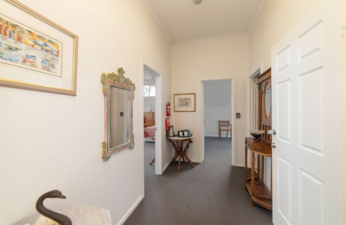 Vacy House | Discover Jamevin Mountain Retreat: Perfect for Families & Groups