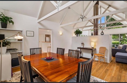 Wentworth Falls House | Family-Friendly Getaway at Jamieson Cottage