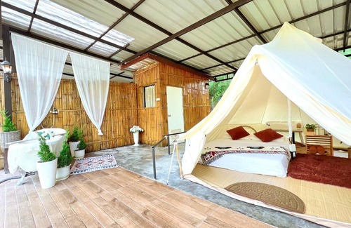Chom Thong House | Family-Friendly Ocean View at Jamjai Camp and Cafe