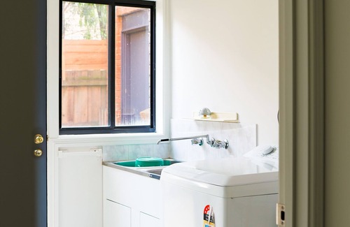 Jan Juc House | Pet-Friendly Jan Juc Surfcoast Retreat with Ocean Views