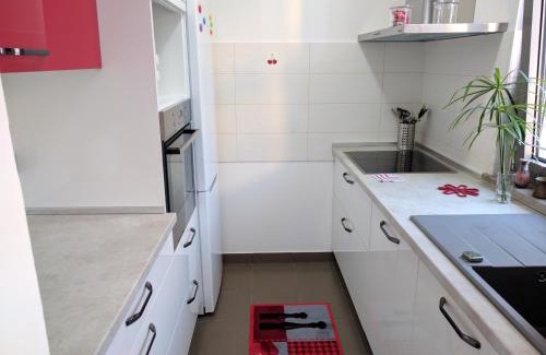 Ankaran Apartment | Cozy Oceanfront Retreat at Jan's Place - Rated 9/10