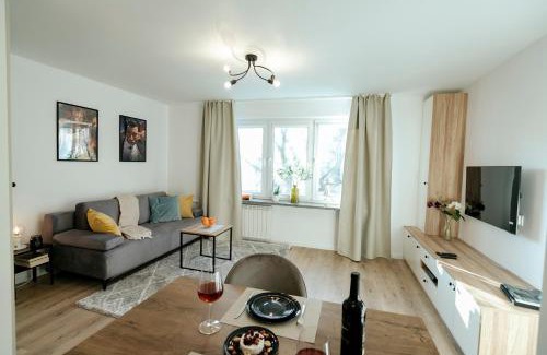 Muranow Apartment | Convenient Studio in Central Warsaw - 4 Star Gem
