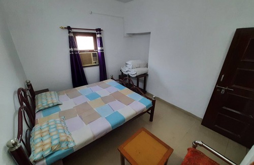 Mohangarh House | Cozy Janardan Homestay Lucknow with Family-Friendly Amenities