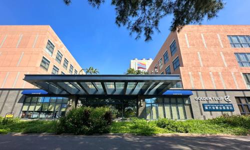 Wuqi District Hotel | Explore JANDA Golden Tulip Hotel: 4-Star Family Retreat