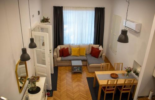 Ljubljana City Centre Apartment | Discover Jane's Place: Guest Rated 9.8 for Unforgettable Stays