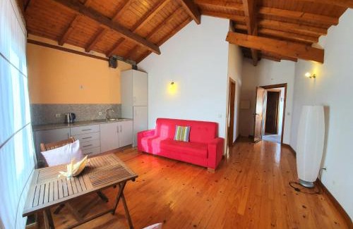 Cabril House | Oceanfront Escape at Janelas da Cabreira - 8.7/10 Rating