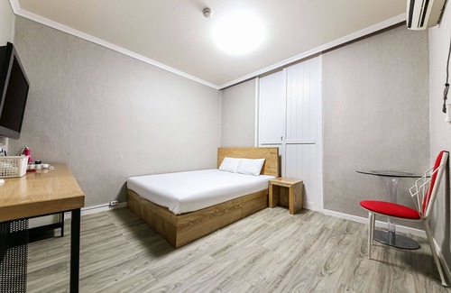 Jangseong Hotel | Eco-Friendly Comfort at Jangseong Hyu with Breakfast Included