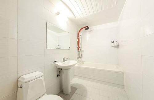 Jangseong Hotel | Eco-Friendly Stay at Jangseong J with Breakfast Included