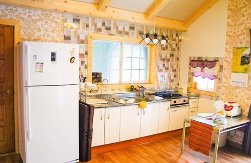 Jangsu House | Discover Jangsu Goasanbang Pension with Pool & Eco-Friendly Perks