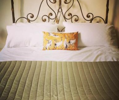 Flimwell House | Janitor's Lodge: Pet Friendly with Ocean View & Breakfast