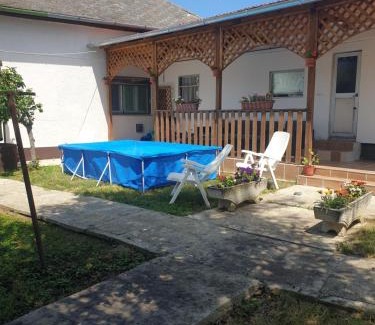 Abadszalok House | Family-Friendly Getaway at Janka Vendégház és Apartman