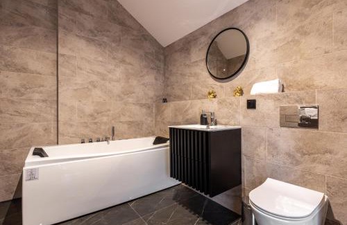 Gdynia Apartment | Stylish Janki Bryla Two-Level Apartment - Rated 9.7/10