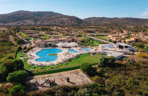 Porto Ottiolu Hotel | Oceanfront Amareclub Janna e Sole Resort - 4-Star Stay