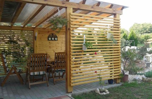 Sarvar Apartment | Family-Friendly Janus Apartman with 9/10 Guest Rating